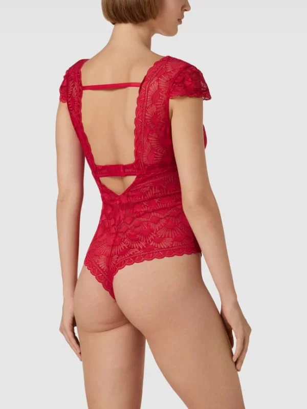 S.Oliver RED LABEL Body Mit Spitzenbesatz Modell ‘Adele’ – Rot 5