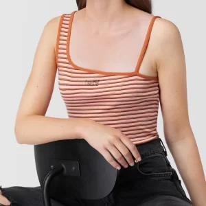 Levi’s® Crop Top Im One-Shoulder-Design – Rostrot 11