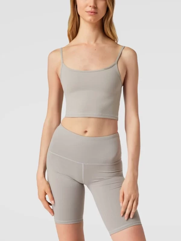 REVIEW Crop Top Mit Spaghettiträgern – Khaki 5