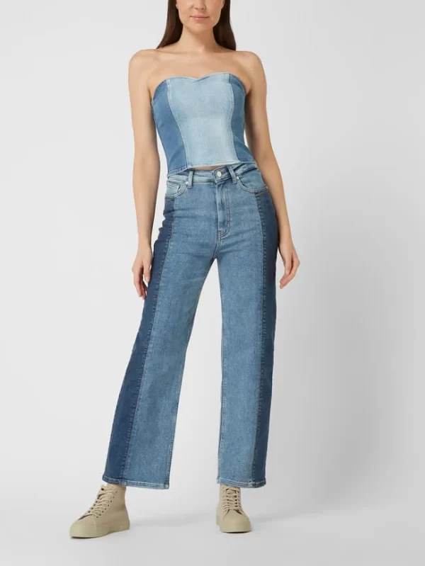 Gestuz Crop Top Im Off-Shoulder-Look Modell ‘Finley’ – Jeans 1