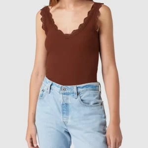 REVIEW Crop Top Mit Spitzenbesatz – Schlamm 13