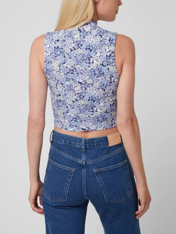 EDITED Crop Top Mit Floralem Muster Modell ‘Kaori’ – Bleu 6